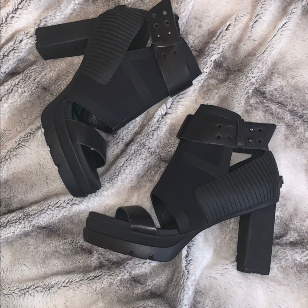 Sorel Sandal heels